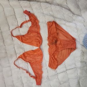 Art deco inspired lingerie... sexy plunge bra and matching panty